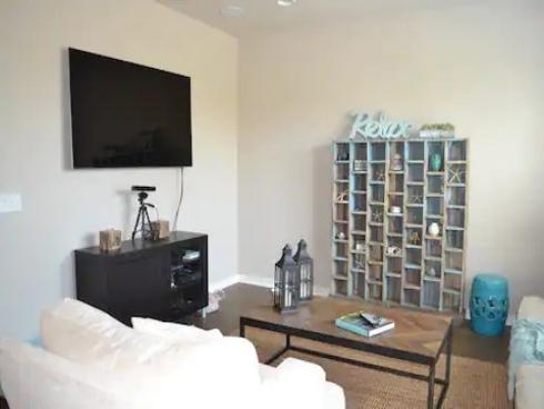 823 S Anaheim 103 Boulevard, Anaheim, CA