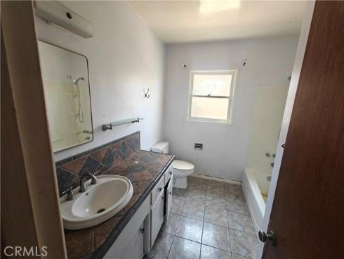 925 W Autumn Drive, Anaheim, CA