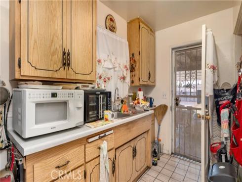 222 W Orangewood Avenue, Anaheim, CA