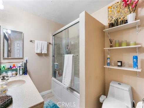 2011 W Katella 17 Avenue, Anaheim, CA