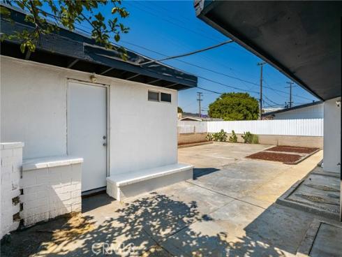 1419 W Dogwood Avenue, Anaheim, CA