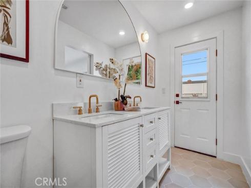 2842 E Virginia Avenue, Anaheim, CA