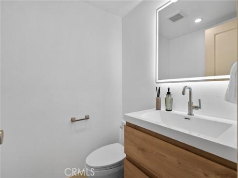 6198 E Camino Correr , Anaheim, CA