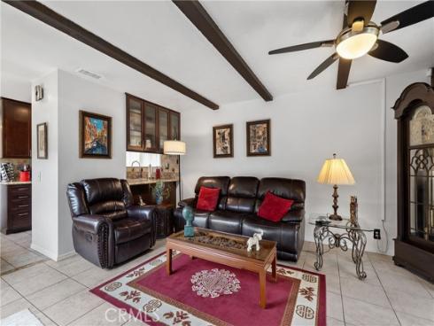 1724 N Oakwood Avenue, Anaheim, CA