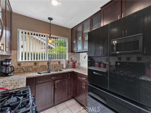 1724 N Oakwood Avenue, Anaheim, CA