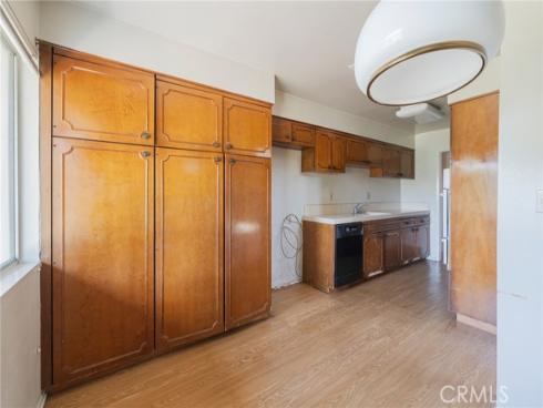 2011 W Katella  61  Avenue, Anaheim, CA