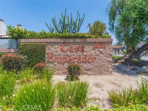 2011 W Katella  61  Avenue, Anaheim, CA