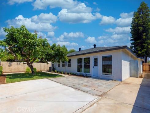 2545 W Greenacre Avenue, Anaheim, CA