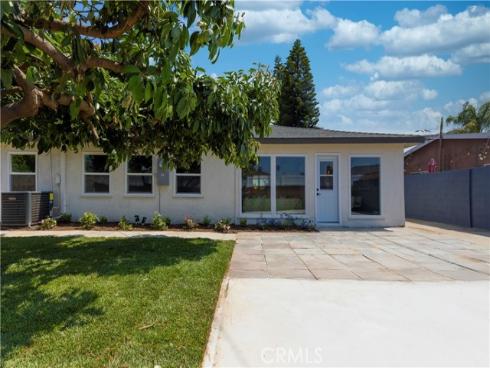 2545 W Greenacre Avenue, Anaheim, CA