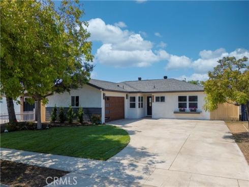 2545 W Greenacre Avenue, Anaheim, CA