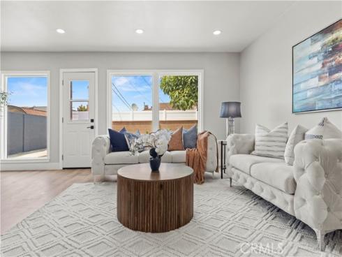 2545 W Greenacre Avenue, Anaheim, CA