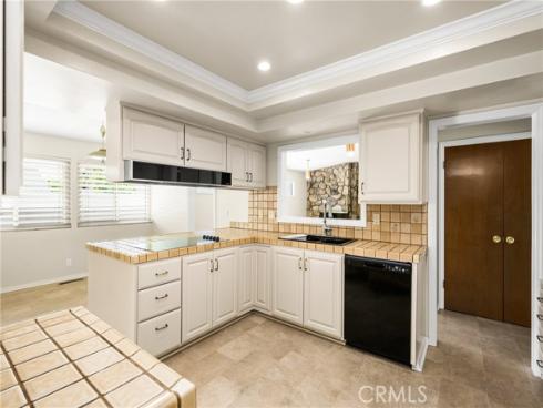 955 S Peregrine Place, Anaheim, CA