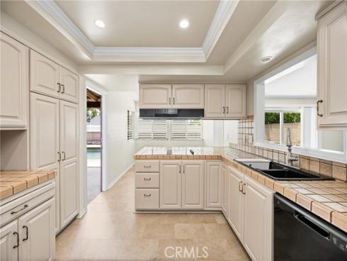 955 S Peregrine Place, Anaheim, CA