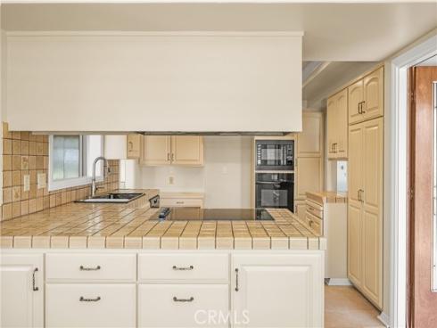 955 S Peregrine Place, Anaheim, CA