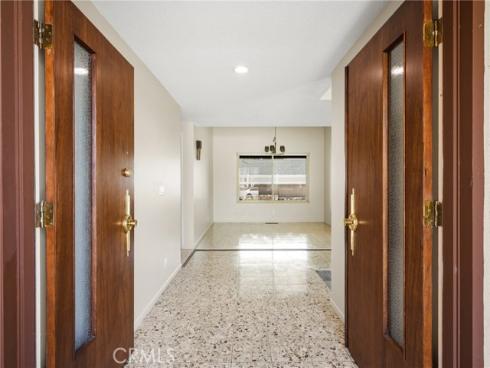 955 S Peregrine Place, Anaheim, CA