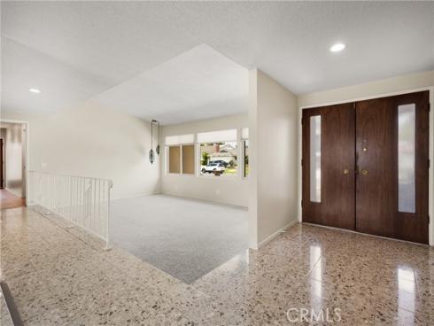 955 S Peregrine Place, Anaheim, CA