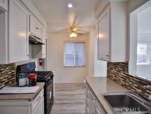 525 W Hampshire Avenue, Anaheim, CA