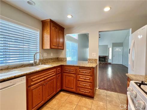 2014 W Hartford 58 Place, Anaheim, CA