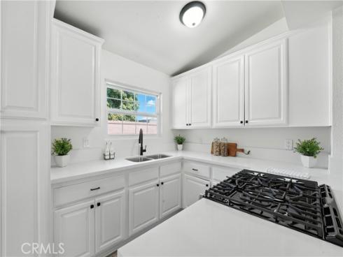 910 S Kenmore Street, Anaheim, CA