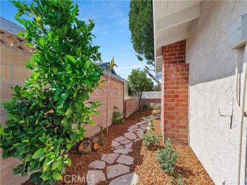 2418 E Standish Avenue, Anaheim, CA