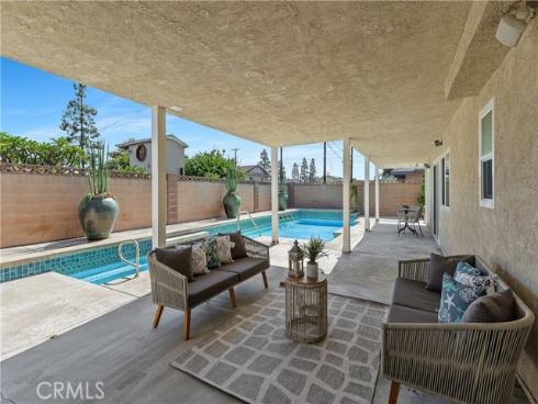 2418 E Standish Avenue, Anaheim, CA