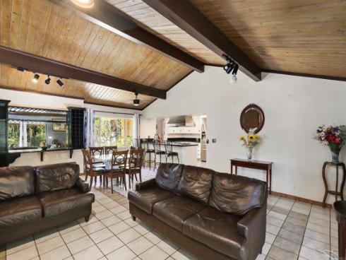 2045 W Clover Avenue, Anaheim, CA