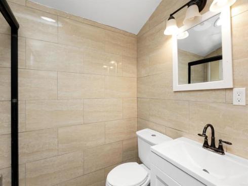 2045 W Clover Avenue, Anaheim, CA