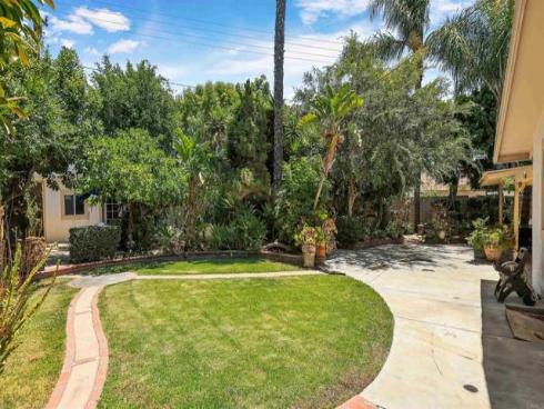 2045 W Clover Avenue, Anaheim, CA