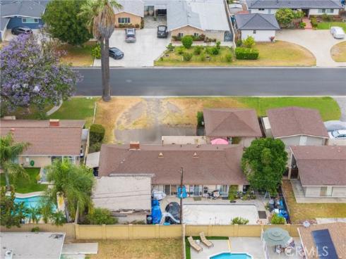 9692 Random Drive, Anaheim, CA