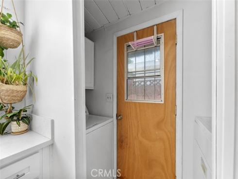 725 N Vine Street, Anaheim, CA