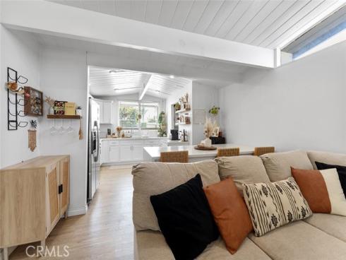 725 N Vine Street, Anaheim, CA