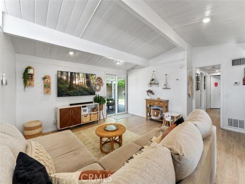 725 N Vine Street, Anaheim, CA