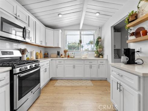 725 N Vine Street, Anaheim, CA