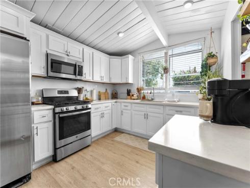 725 N Vine Street, Anaheim, CA