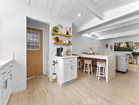 725 N Vine Street, Anaheim, CA