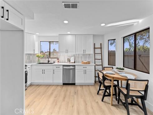 1262 E La Palma A Avenue, Anaheim, CA