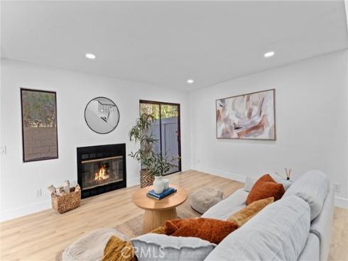 1262 E La Palma A Avenue, Anaheim, CA