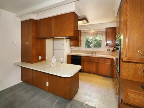 2816 E South St., Anaheim, CA