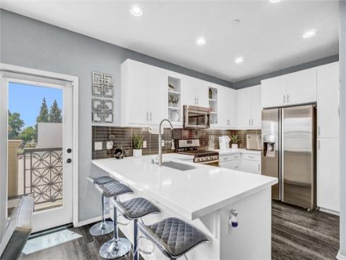 411 S Anaheim 4 Boulevard, Anaheim, CA