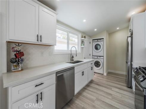 1925 W Beacon   Avenue, Anaheim, CA