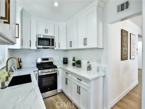 1725 W Beacon   Avenue, Anaheim, CA