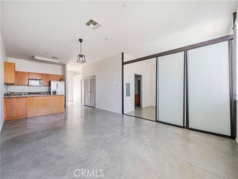 435 W Center Street 429 , Anaheim, CA