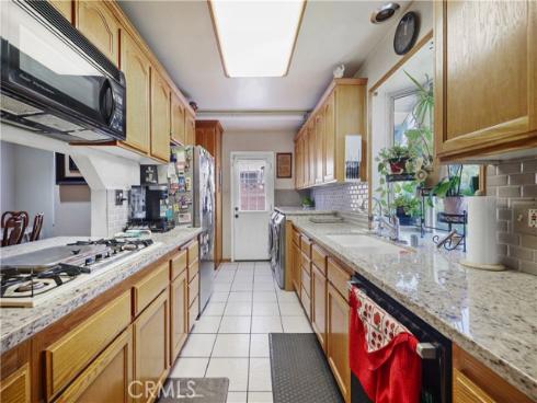 1131 W Beacon   Avenue, Anaheim, CA