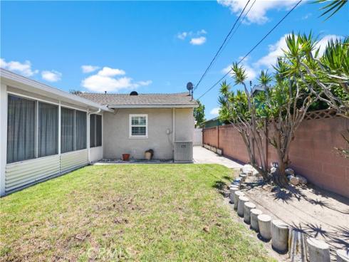 1131 W Beacon   Avenue, Anaheim, CA
