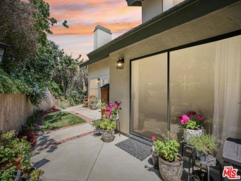 5946 E Calle Principia , Anaheim, CA