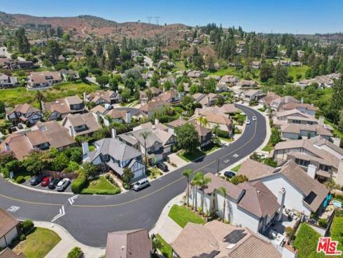 5946 E Calle Principia , Anaheim, CA