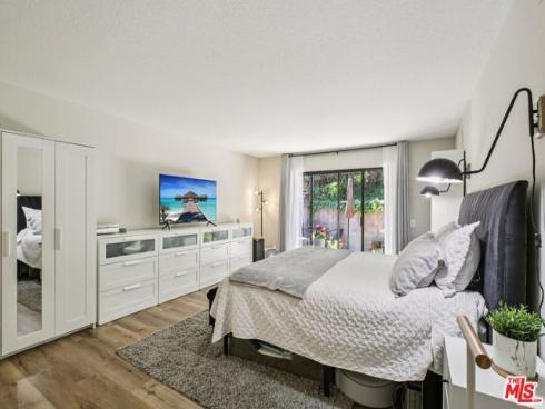 5946 E Calle Principia , Anaheim, CA