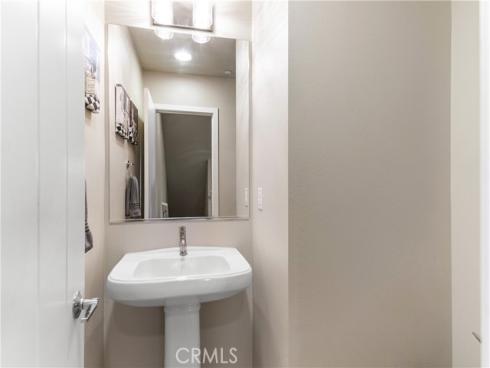 2651 W Lincoln 41 Avenue, Anaheim, CA