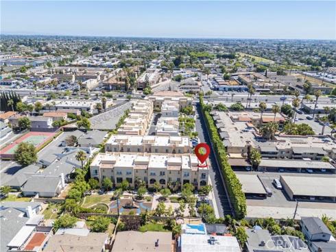 2651 W Lincoln 41 Avenue, Anaheim, CA