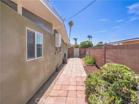 221 S Mall Way, Anaheim, CA